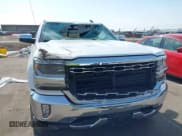 ✅ 2018 Chevrolet Silverado 1500 LTZ • VIN: 3GCUKSEC9JG530572 • Lot: 41796973. Wystawiony na IAAI z przebiegiem 117 842 mil. Bezpłatny archiwum sprzedaży aukcyjnych z USA i szczegółowy raport historii pojazdu na DreamBid. Zdjęcie 6.