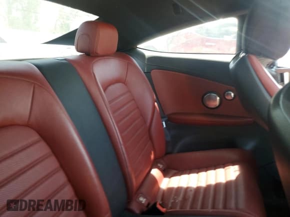 ✅ 2017 Mercedes-Benz C 300 • VIN: WDDWJ4KB9HF532892 • Lot: 54890005. Listed on Copart with 96,252 mi. Free auction sales archive from the USA and detailed vehicle history report at DreamBid. Image 10.