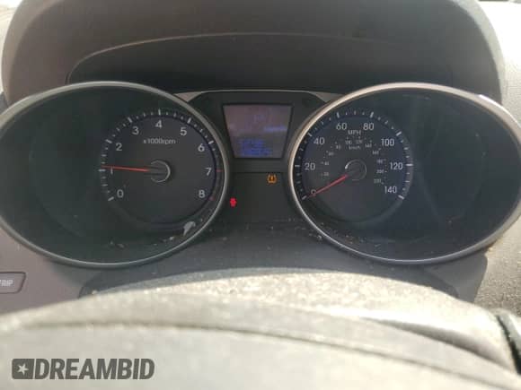 ✅ 2011 Hyundai Tucson Limited • VIN: KM8JUCAC6BU143254 • Lot: 71826225. Listed on Copart with 108,825 mi miles. Access the free auction sales archive from the USA and view a detailed vehicle history report at DreamBid. Image 9.