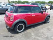 ✅ 2010 MINI Hardtop • VIN: WMWMF3C5XATZ66894 • Lot: 42558546. Wystawiony na IAAI z przebiegiem 116 494 mil. Bezpłatny archiwum sprzedaży aukcyjnych z USA i szczegółowy raport historii pojazdu na DreamBid. Zdjęcie 4.