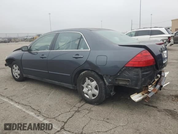 ✅ 2006 Honda Accord LX • VIN: 1HGCM55406A131203 • Lot: 93963205. Wystawiony na Copart z przebiegiem 260 718 mil. Bezpłatny archiwum sprzedaży aukcyjnych z USA i szczegółowy raport historii pojazdu na DreamBid. Zdjęcie 2.