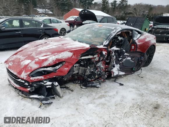 ✅ 2020 Aston Martin DB11 • VIN: SCFRMFEV2LGL08979 • Lot: 88849045. Wystawiony na Copart z przebiegiem Nie podano. Bezpłatny archiwum sprzedaży aukcyjnych z USA i szczegółowy raport historii pojazdu na DreamBid. Zdjęcie 1.