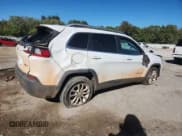 ✅ 2019 Jeep Cherokee Latitude • VIN: 1C4PJLCX0KD143340 • Lot: 86605595. Listed on Copart with 114,522 mi. Free auction sales archive from the USA and detailed vehicle history report at DreamBid. Image 3.