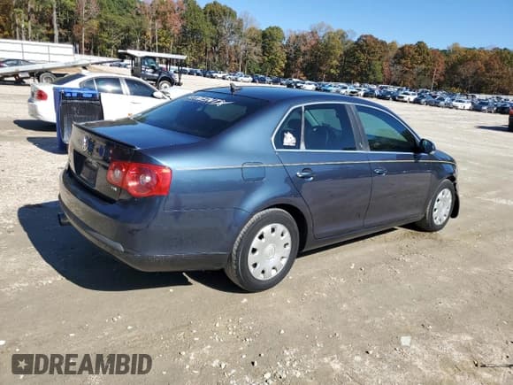 ✅ 2006 Volkswagen Jetta Edition • VIN: 3VWCT81K06M853486 • Lot: 86832795. Wystawiony na Copart z przebiegiem 261 870 mil. Bezpłatny archiwum sprzedaży aukcyjnych z USA i szczegółowy raport historii pojazdu na DreamBid. Zdjęcie 3.