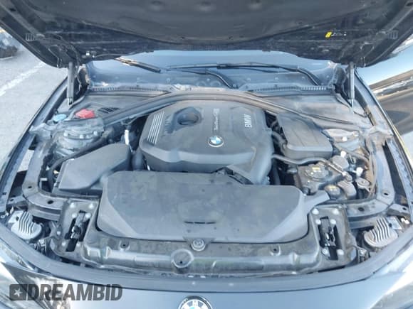 ✅ 2019 BMW 4 Series 430i • VIN: WBA4J1C57KBM12125 • Lot: 43781037. Wystawiony na IAAI z przebiegiem 111 115 mil. Bezpłatny archiwum sprzedaży aukcyjnych z USA i szczegółowy raport historii pojazdu na DreamBid. Zdjęcie 10.