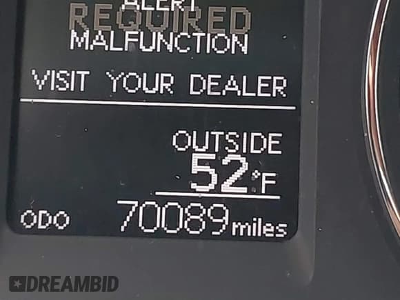 ✅ 2018 Toyota Corolla LE • VIN: 5YFBURHE6JP813299 • Lot: 43593274. Listed on IAAI with 70,089 mi. Free auction sales archive from the USA and detailed vehicle history report at DreamBid. Image 16.