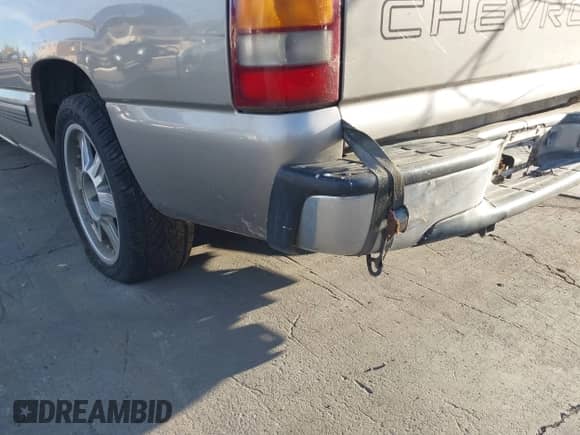 ✅ 1999 Chevrolet Silverado 1500 LT • VIN: 1GCEC19T9XE210125 • Lot: 43629583. Wystawiony na IAAI z przebiegiem Nie podano mil. Skorzystaj z bezpłatnego archiwum sprzedaży aukcyjnych z USA i zobacz szczegółowy raport historii pojazdu na DreamBid. Zdjęcie 13.