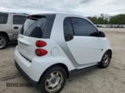 ✅ 2013 Smart fortwo Pure • VIN: WMEEJ3BA1DK695871 • Lot: 75319694. Wystawiony na Copart z przebiegiem 47 238 mil. Bezpłatny archiwum sprzedaży aukcyjnych z USA i szczegółowy raport historii pojazdu na DreamBid. Zdjęcie 3.