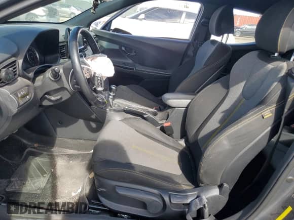 2019 Hyundai Veloster Turbo z VIN KMHTH6AB4KU007744, wystawiony jako Copart lot #88815645 z przebiegiem 88 738 mil mil oraz Nie do naprawy • Non repairable. Historia ofert i sprzedaży dostępna na DreamBid. Obrazek 7.