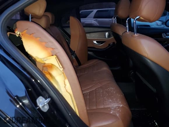 ✅ 2019 Mercedes-Benz C 43 AMG • VIN: 55SWF6EB3KU292350 • Lot: 91366315. Listed on Copart with Not provided. Free auction sales archive from the USA and detailed vehicle history report at DreamBid. Image 10.