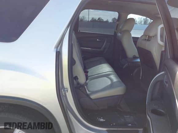 ✅ 2012 GMC Acadia SL • VIN: 1GKKRNED7CJ209245 • Lot: 43915302. Listed on IAAI with 202,343 mi. Free auction sales archive from the USA and detailed vehicle history report at DreamBid. Image 8.