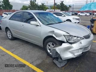 ✅ 2005 Toyota Camry LE • VIN: 4T1BF32K05U089524 • Lot: 43248402. Listed on IAAI with 176,971 mi. Free auction sales archive from the USA and detailed vehicle history report at DreamBid. Image 1.