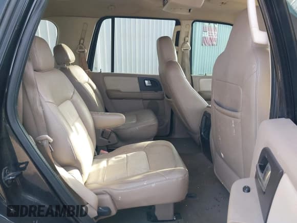 ✅ 2004 Ford Expedition Eddie Bauer • VIN: 1FMPU17LX4LA22578 • Lot: 43694107. Wystawiony na IAAI z przebiegiem 263 585 mil. Bezpłatny archiwum sprzedaży aukcyjnych z USA i szczegółowy raport historii pojazdu na DreamBid. Zdjęcie 8.