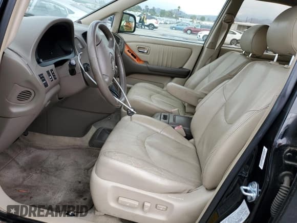 ✅ 2003 Lexus RX 300 • VIN: JTJGF10U130150898 • Лот: 81247335. Опубликован ранее на Copart с пробегом 178 781 миль. Бесплатный доступ к архиву аукционных продаж из США и подробный отчёт об истории автомобиля на DreamBid. Изображение 7.