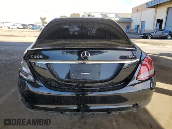 ✅ 2016 Mercedes-Benz C 300 Luxury • VIN: 55SWF4KB3GU169180 • Lot: 90198795. Wystawiony na Copart z przebiegiem 94 380 mil. Bezpłatny archiwum sprzedaży aukcyjnych z USA i szczegółowy raport historii pojazdu na DreamBid. Zdjęcie 6.