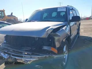 ✅ 2000 Chevrolet Suburban LT • VIN: 3GNFK16T7YG129363 • Lot: 41586348. Wystawiony na IAAI z przebiegiem 150 111 mil. Bezpłatny archiwum sprzedaży aukcyjnych z USA i szczegółowy raport historii pojazdu na DreamBid. Zdjęcie 2.