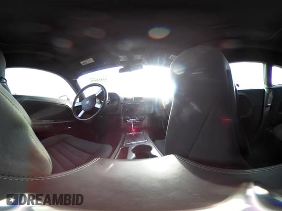 ✅ 2010 Dodge Challenger SE • VIN: 2B3CJ4DV3AH322783 • Lot: 41452099. Wystawiony na IAAI z przebiegiem 132 508 mil. Bezpłatny archiwum sprzedaży aukcyjnych z USA i szczegółowy raport historii pojazdu na DreamBid. Zdjęcie 18.