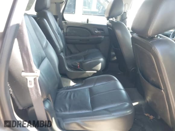 ✅ 2013 Chevrolet Tahoe LT • VIN: 1GNSCBE03DR337582 • Lot: 43650392. Wystawiony na IAAI z przebiegiem Nie podano. Bezpłatny archiwum sprzedaży aukcyjnych z USA i szczegółowy raport historii pojazdu na DreamBid. Zdjęcie 8.