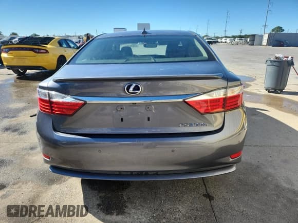 ✅ 2013 Lexus ES 300h • VIN: JTHBW1GG7D2012378 • Lot: 91670385. Wystawiony na Copart z przebiegiem 280 707 mil. Bezpłatny archiwum sprzedaży aukcyjnych z USA i szczegółowy raport historii pojazdu na DreamBid. Zdjęcie 6.