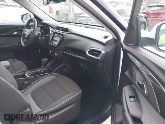 2023 Chevrolet TrailBlazer LT with VIN KL79MRSL8PB028339, listed as a IAAI auction lot 43456114 with 23,877 mi miles and . Bid and sale history available at DreamBid. Image 5.