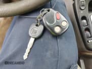 ✅ 2007 Saturn VUE V6 • VIN: 5GZCZ534X7S827371 • Lot: 42358235. Wystawiony na IAAI z przebiegiem 234 840 mil. Bezpłatny archiwum sprzedaży aukcyjnych z USA i szczegółowy raport historii pojazdu na DreamBid. Zdjęcie 11.