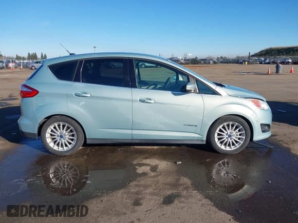 ✅ 2013 Ford C-Max SEL • VIN: 1FADP5BU2DL502027 • Lot: 41550238. Wystawiony na IAAI z przebiegiem 125 975 mil. Bezpłatny archiwum sprzedaży aukcyjnych z USA i szczegółowy raport historii pojazdu na DreamBid. Zdjęcie 13.