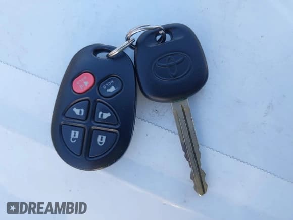 ✅ 2012 Toyota Sienna XLE AAS • VIN: 5TDYK3DC5CS243422 • Lot: 43399519. Listed on IAAI with 161,032 mi. Free auction sales archive from the USA and detailed vehicle history report at DreamBid. Image 11.