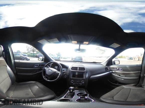 2018 Ford Explorer XLT с VIN 1FM5K7D82JGC89914, выставлен на аукционе IAAI как лот 43425770 с пробегом 73 636 миль миль и . История ставок и продаж доступна на DreamBid. Изображение 18.