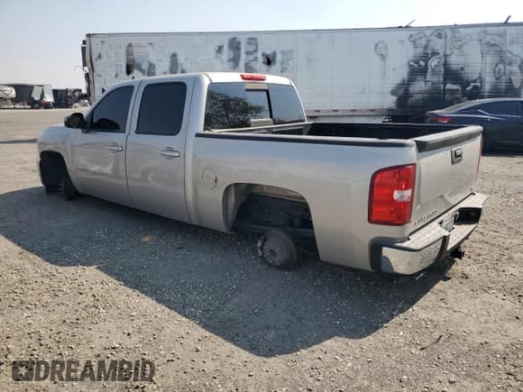 ✅ 2007 Chevrolet Silverado 1500 • VIN: 2GCFC13Y971539675 • Lot: 71448935. Listed on Copart with Not provided. Free auction sales archive from the USA and detailed vehicle history report at DreamBid. Image 2.