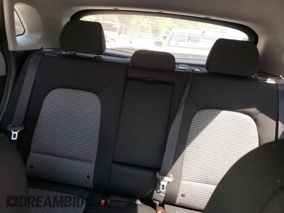 ✅ 2019 Hyundai Kona SEL • VIN: KM8K6CAA9KU324524 • Lot: 54462173. Wystawiony na Copart z przebiegiem 19 112 mil mil. Skorzystaj z bezpłatnego archiwum sprzedaży aukcyjnych z USA i zobacz szczegółowy raport historii pojazdu na DreamBid. Zdjęcie 10.