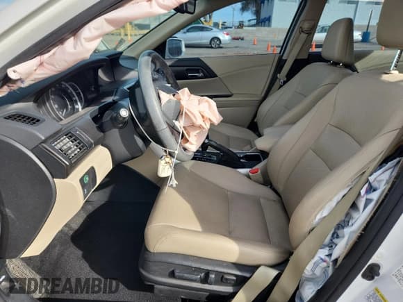 ✅ 2015 Honda Accord EX-L • VIN: 1HGCR2F86FA007910 • Lot: 86550795. Listed on Copart with 80,281 mi. Free auction sales archive from the USA and detailed vehicle history report at DreamBid. Image 7.