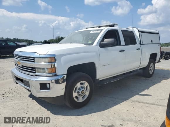 ✅ 2015 Chevrolet Silverado 2500HD LT • VIN: 1GC1KVEGXFF148406 • Lot: 64765665. Wystawiony na Copart z przebiegiem 46 185 mil. Bezpłatny archiwum sprzedaży aukcyjnych z USA i szczegółowy raport historii pojazdu na DreamBid. Zdjęcie 1.