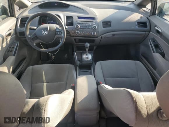 ✅ 2008 Honda Civic DX-G • VIN: 2HGFA16498H118287 • Лот: 81800295. Опубликован ранее на Copart с пробегом 194 901 миль. Бесплатный доступ к архиву аукционных продаж из США и подробный отчёт об истории автомобиля на DreamBid. Изображение 8.