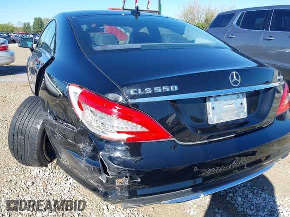 ✅ 2012 Mercedes-Benz CLS 550 • VIN: WDDLJ9BB2CA054756 • Lot: 43482558. Wystawiony na IAAI z przebiegiem 156 214 mil. Bezpłatny archiwum sprzedaży aukcyjnych z USA i szczegółowy raport historii pojazdu na DreamBid. Zdjęcie 17.