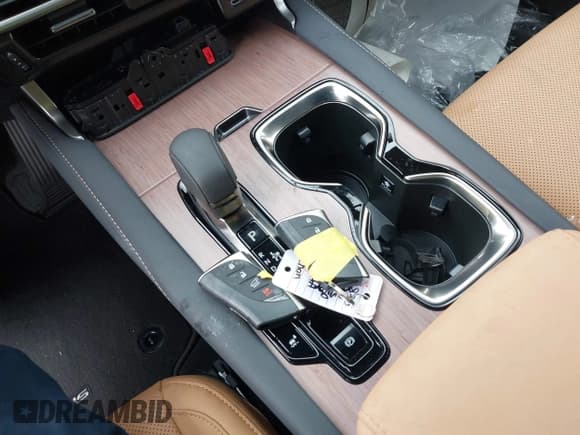 ✅ 2023 Lexus RX 350 • VIN: 2T2BAMCA0PC034324 • Lot: 41759608. Wystawiony na IAAI z przebiegiem 8 001 mil. Bezpłatny archiwum sprzedaży aukcyjnych z USA i szczegółowy raport historii pojazdu na DreamBid. Zdjęcie 11.