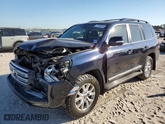 ✅ 2018 Toyota Land Cruiser • VIN: JTMCY7AJ4J4067877 • Lot: 77243534. Listed on Copart with 92,060 mi. Free auction sales archive from the USA and detailed vehicle history report at DreamBid. Image 1.