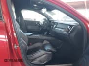 ✅ 2020 Volvo S60 R-Design • VIN: 7JRA22TMXLG067873 • Lot: 42630818. Wystawiony na IAAI z przebiegiem 60 122 mil. Bezpłatny archiwum sprzedaży aukcyjnych z USA i szczegółowy raport historii pojazdu na DreamBid. Zdjęcie 5.