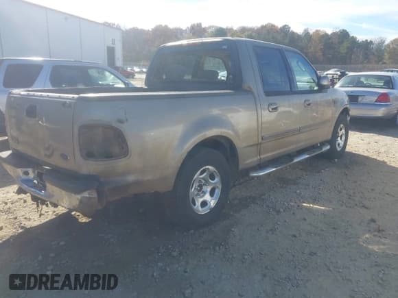 ✅ 2002 Ford F-150 XLT • VIN: 1FTRW07612KE17764 • Lot: 43599376. Listed on IAAI with Not provided. Free auction sales archive from the USA and detailed vehicle history report at DreamBid. Image 4.