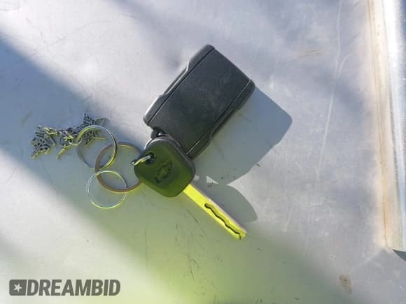 ✅ 2017 Chevrolet Silverado 2500HD LT • VIN: 1GC2KVEGXHZ186496 • Lot: 43537640. Listed on IAAI with 202,159 mi. Free auction sales archive from the USA and detailed vehicle history report at DreamBid. Image 11.