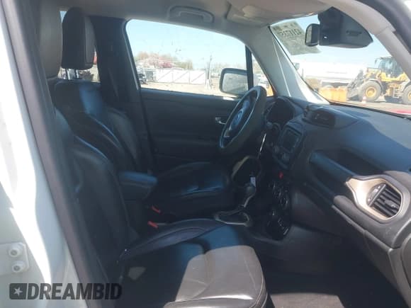 ✅ 2017 Jeep Renegade Limited • VIN: ZACCJBDB3HPE47042 • Lot: 42117357. Listed on IAAI with 139,686 mi. Free auction sales archive from the USA and detailed vehicle history report at DreamBid. Image 5.