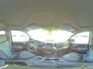 ✅ 2020 Chevrolet Silverado 1500 Custom Trail Boss • VIN: 1GCPYCEFXLZ234068 • Lot: 70592275. Wystawiony na Copart z przebiegiem 73 342 mil. Bezpłatny archiwum sprzedaży aukcyjnych z USA i szczegółowy raport historii pojazdu na DreamBid. Zdjęcie 14.