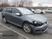 ✅ 2019 Volkswagen Golf S • VIN: 3VWH17AU8KM504643 • Lot: 43649874. Wystawiony na IAAI z przebiegiem 62 727 mil. Bezpłatny archiwum sprzedaży aukcyjnych z USA i szczegółowy raport historii pojazdu na DreamBid. Zdjęcie 1.