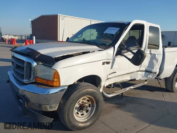 ✅ 2000 Ford F-250 XL • VIN: 1FTNX21F0YEA04726 • Lot: 43440043. Listed on IAAI with 224,157 mi. Free auction sales archive from the USA and detailed vehicle history report at DreamBid. Image 6.