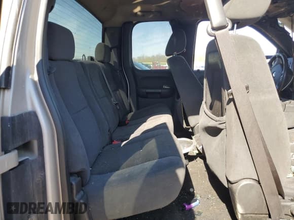 ✅ 2008 Chevrolet Silverado 2500HD 1LT • VIN: 1GCHK29698E172784 • Lot: 56011495. Wystawiony na Copart z przebiegiem Nie podano. Bezpłatny archiwum sprzedaży aukcyjnych z USA i szczegółowy raport historii pojazdu na DreamBid. Zdjęcie 10.