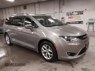 ✅ 2018 Chrysler Pacifica Touring L • VIN: 2C4RC1BG0JR321011 • Lot: 43291829. Wystawiony na IAAI z przebiegiem 79 540 mil. Bezpłatny archiwum sprzedaży aukcyjnych z USA i szczegółowy raport historii pojazdu na DreamBid. Zdjęcie 1.