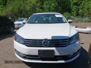 ✅ 2015 Volkswagen Passat SEL Premium • VIN: 1VWCT7A31FC072643 • Лот: 42104061. Опубликован ранее на IAAI с пробегом 117 277 миль. Бесплатный доступ к архиву аукционных продаж из США и подробный отчёт об истории автомобиля на DreamBid. Изображение 12.