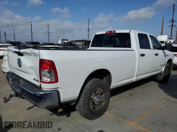 ✅ 2022 Ram 3500 Tradesman • VIN: 3C63R3GJ9NG288971 • Лот: 86701745. Опубликован ранее на Copart с пробегом 115 522 миль. Бесплатный доступ к архиву аукционных продаж из США и подробный отчёт об истории автомобиля на DreamBid. Изображение 3.