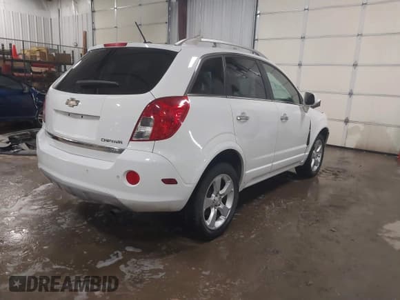 ✅ 2014 Chevrolet Captiva Sport LTZ • VIN: 3GNAL4EK7ES661481 • Lot: 41554278. Wystawiony na IAAI z przebiegiem 147 907 mil. Bezpłatny archiwum sprzedaży aukcyjnych z USA i szczegółowy raport historii pojazdu na DreamBid. Zdjęcie 4.