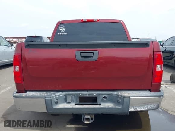 ✅ 2009 Chevrolet Silverado 1500 • VIN: 1GCEC39Y49Z189445 • Lot: 41933868. Wystawiony na IAAI z przebiegiem 209 596 mil. Bezpłatny archiwum sprzedaży aukcyjnych z USA i szczegółowy raport historii pojazdu na DreamBid. Zdjęcie 16.