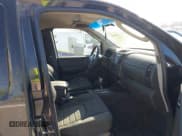 ✅ 2007 Nissan Frontier LE • VIN: 1N6AD06W17C460715 • Lot: 43716902. Wystawiony na IAAI z przebiegiem 195 341 mil. Bezpłatny archiwum sprzedaży aukcyjnych z USA i szczegółowy raport historii pojazdu na DreamBid. Zdjęcie 5.